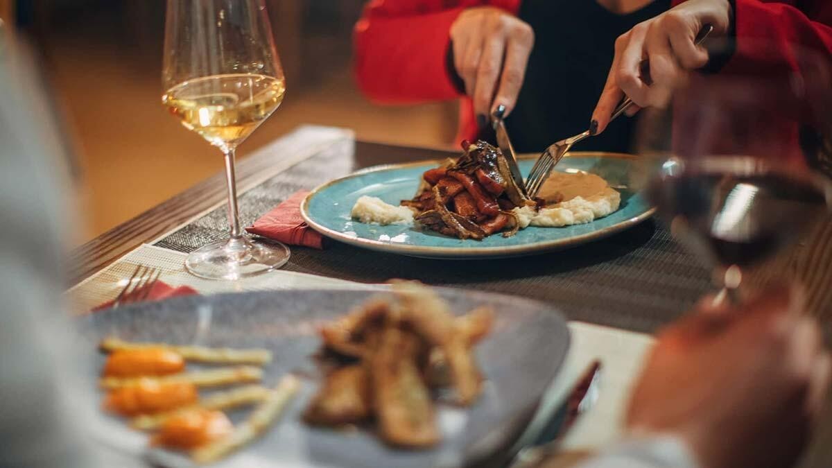 Comida con un famoso: comparte mesa y conversación